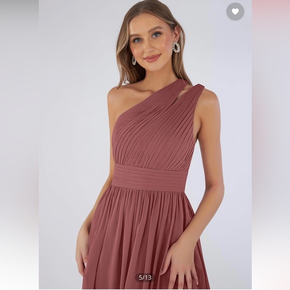 Gently worn Azazie Amethyst Chifron material Bridesmaid Dress. Size 8 - Picture 10 of 14